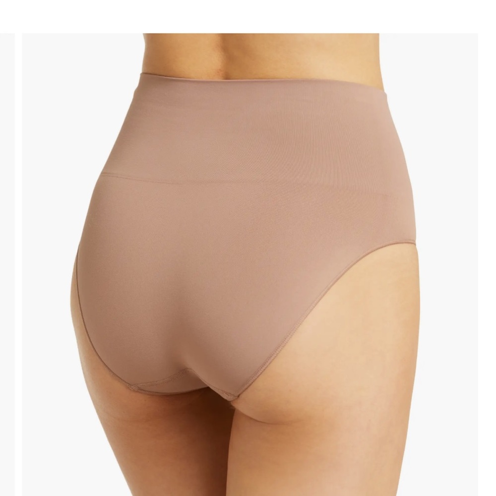 SPANX Everyday Shaping Brief